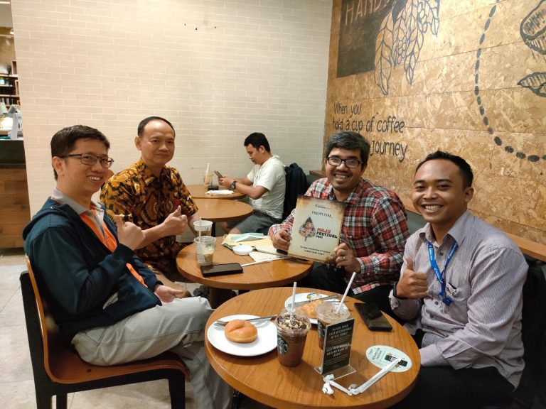 Berpartisipasi Pada Kegiatan Maju Festival