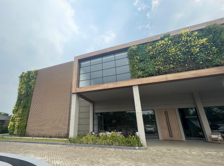 Berkunjung Ke Pelaku Usaha Desain Furnitur