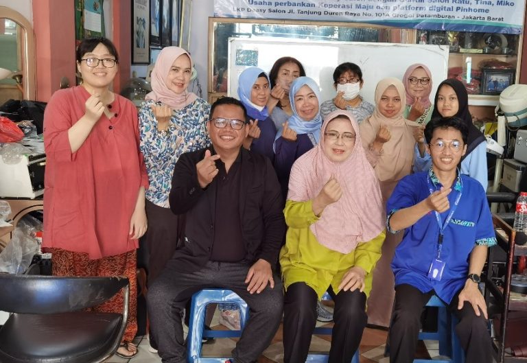 Sosialisasi Koperasi Maju di LKP Deasy Salon