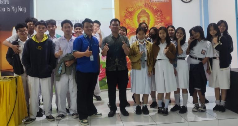 Pelatihan “Entrepreneur Mindset“ untuk Siswa