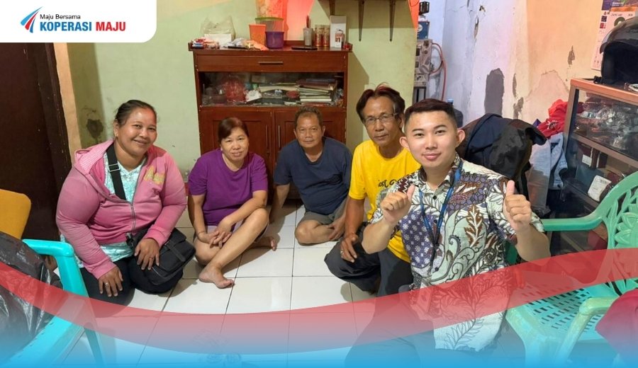 Tim Koperasi Maju bersama Ibu Ong Mei dan Bapak Suradi.