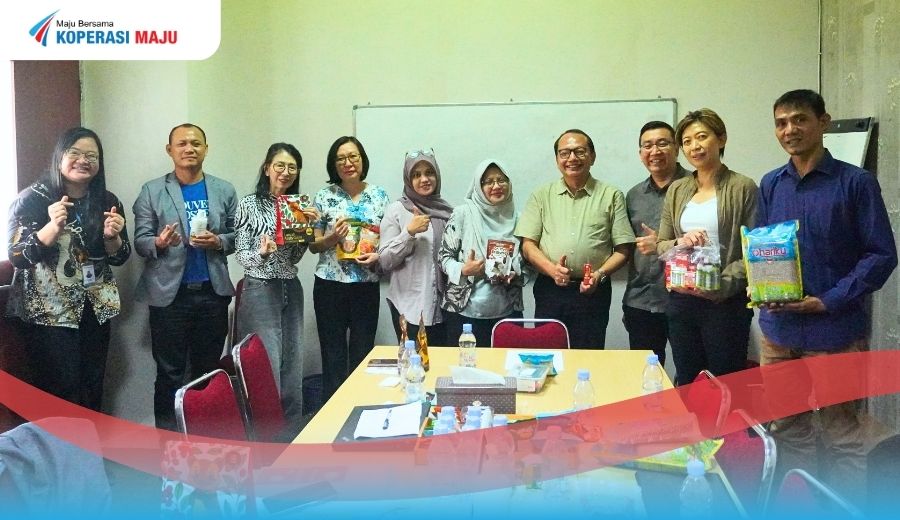 Peserta Kopdar Koperasi Maju dengan tema Belajar Langsung Cara Produk Masuk Retail Premium